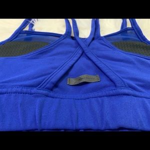 Oiselle sports bra